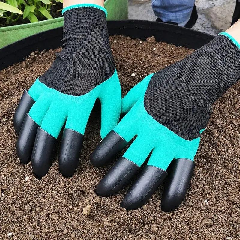 Luva com garras para jardinagem