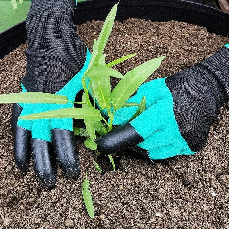 Luva com garras para jardinagem